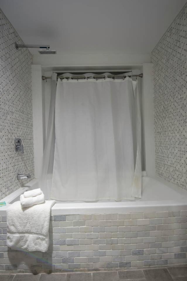 4 Bedroom - Sleeps 8! Celebrity Villa Next To Frenchman St New Orleans Exterior photo